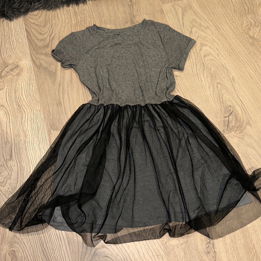 Girls black & grey dress✨